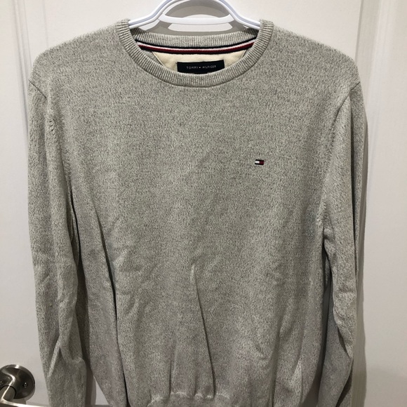 Tommy Basic Crewneck Sweatshirt - Picture 1 of 3